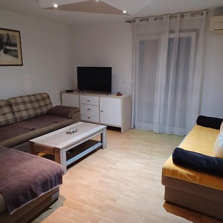 Senoina Ulica 36 Jm Apartment Pula Luaran gambar