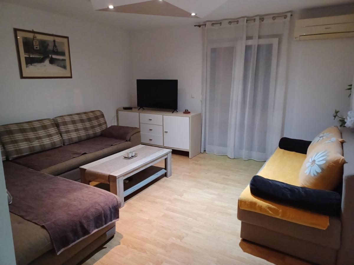 Senoina Ulica 36 Jm Apartment Pula Luaran gambar